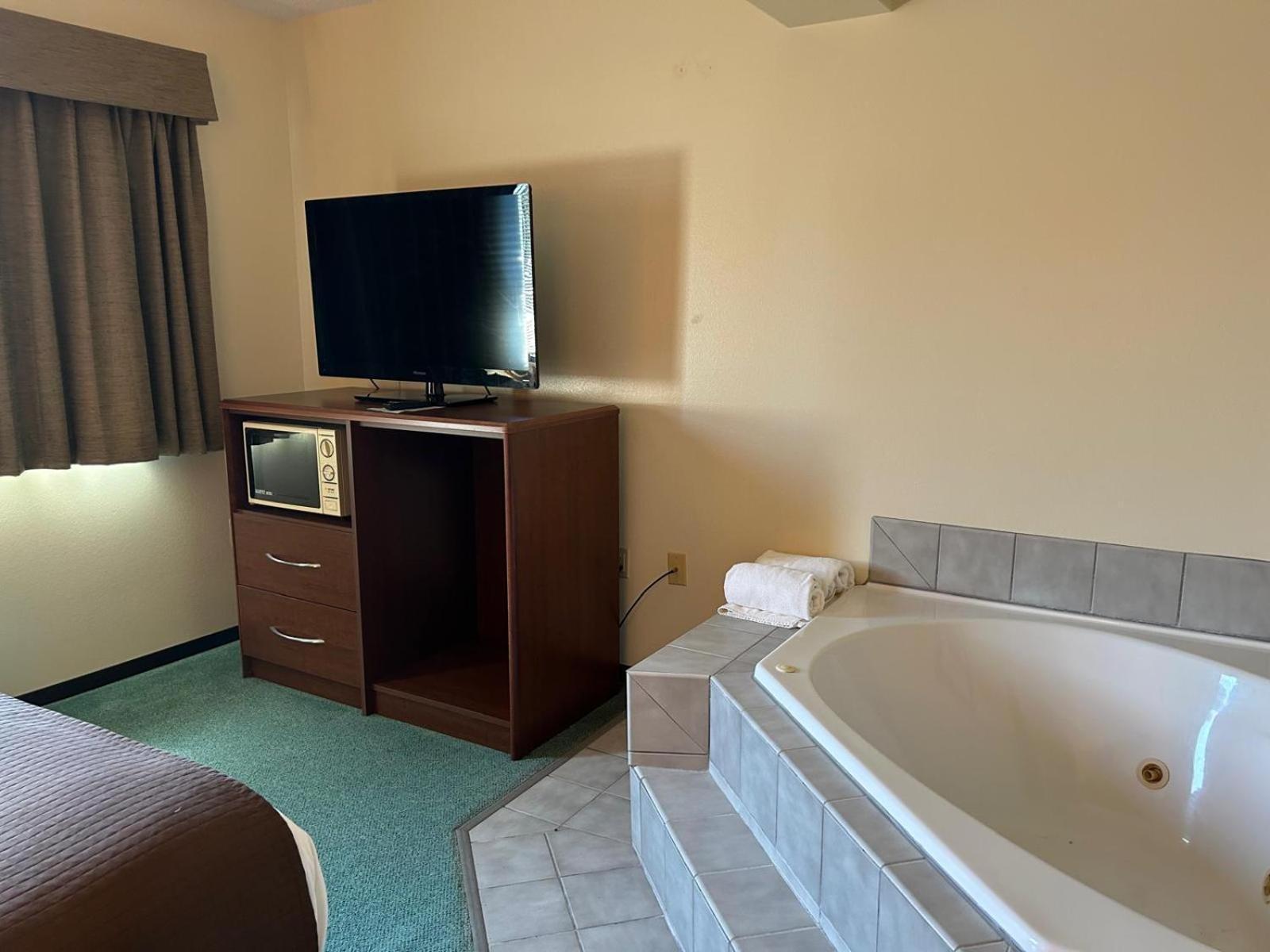 Northwoods Inn & Suites - Blackduck Exterior photo