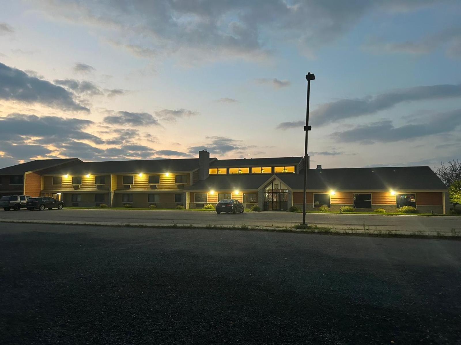 Northwoods Inn & Suites - Blackduck Exterior photo